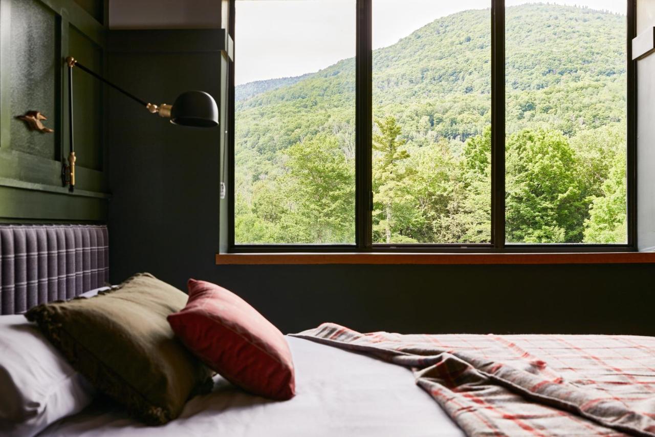 Hunter Lodge, A Bluebird By Lark Luaran gambar